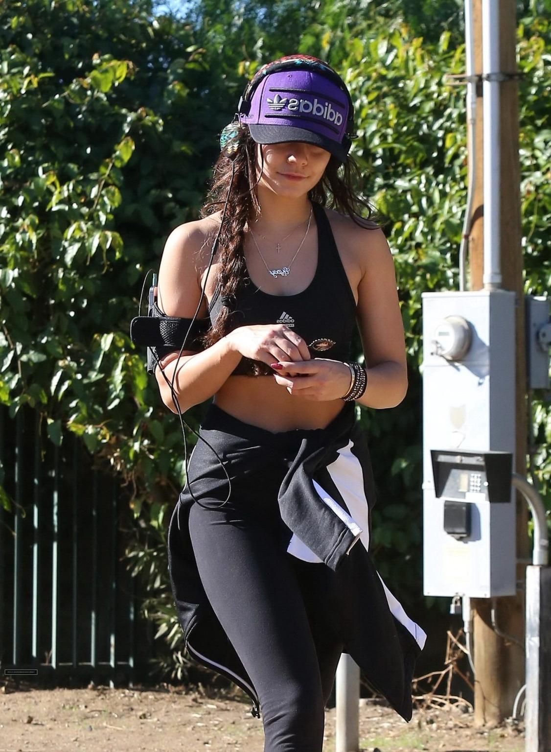 16P Vanessa Hudgens in sports bra and tights hiking the Runyon Canyon in LA