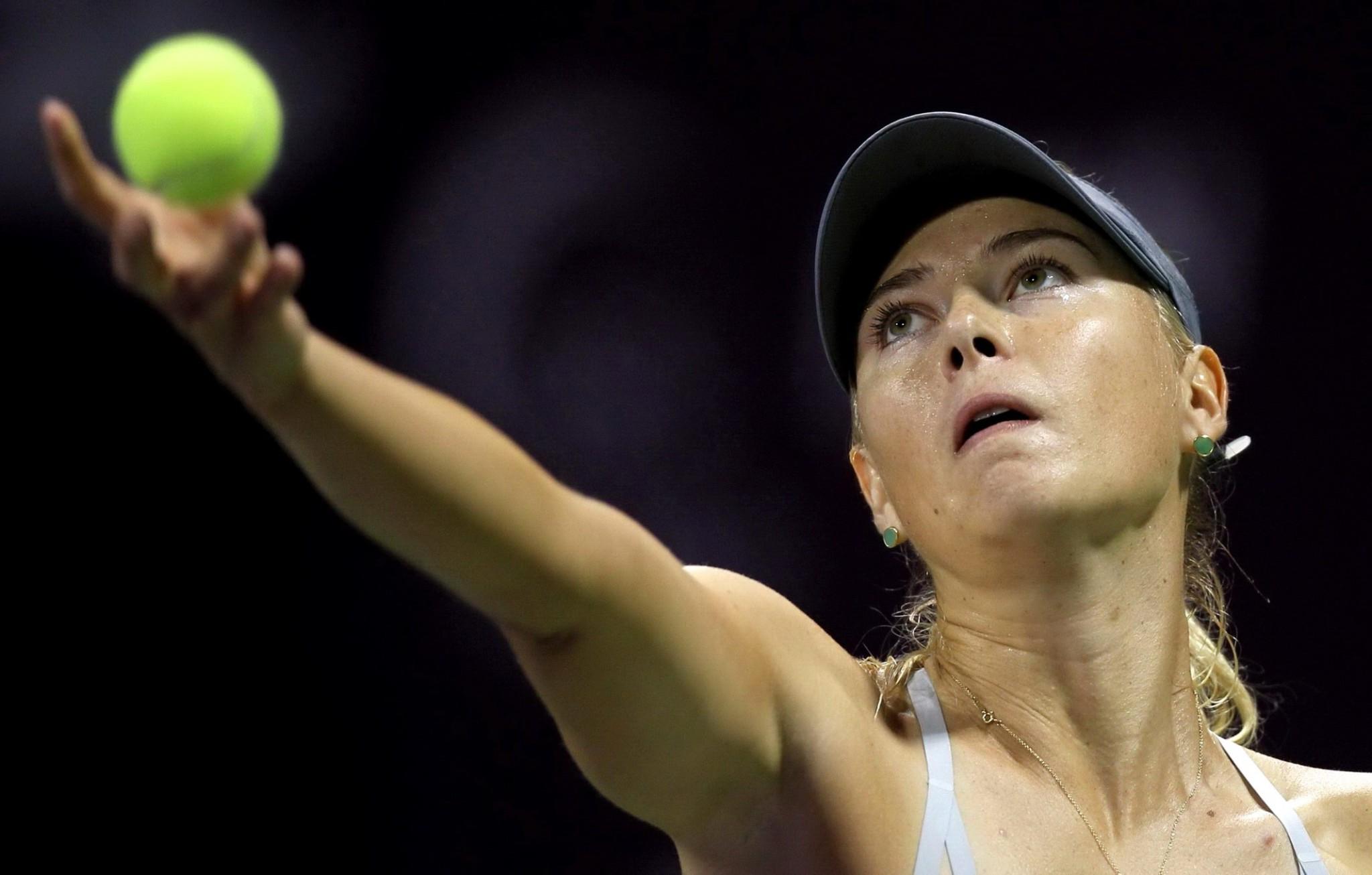 10P Maria Sharapova upskirt at WTA Qatar Open tennis tournament in Doha