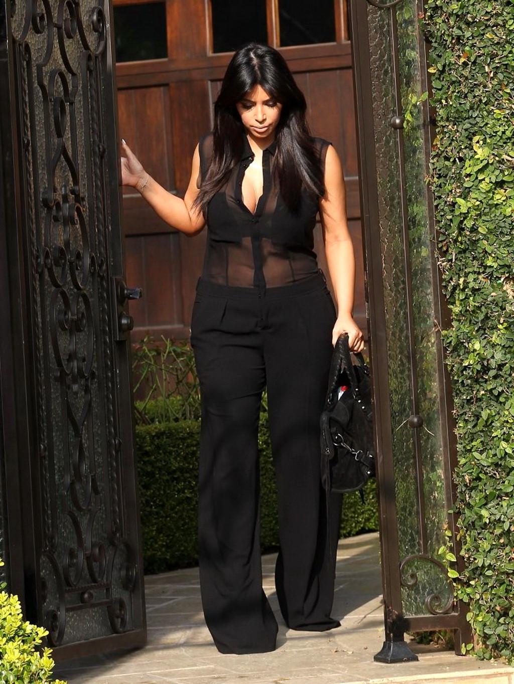 10P Pregnant Kim Kardashian see through to bra out in LA