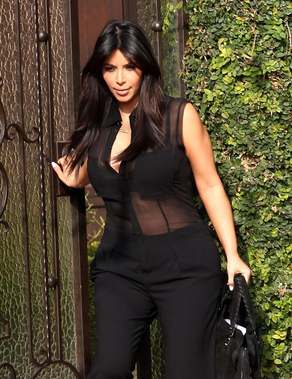 10P Pregnant Kim Kardashian see through to bra out in LA