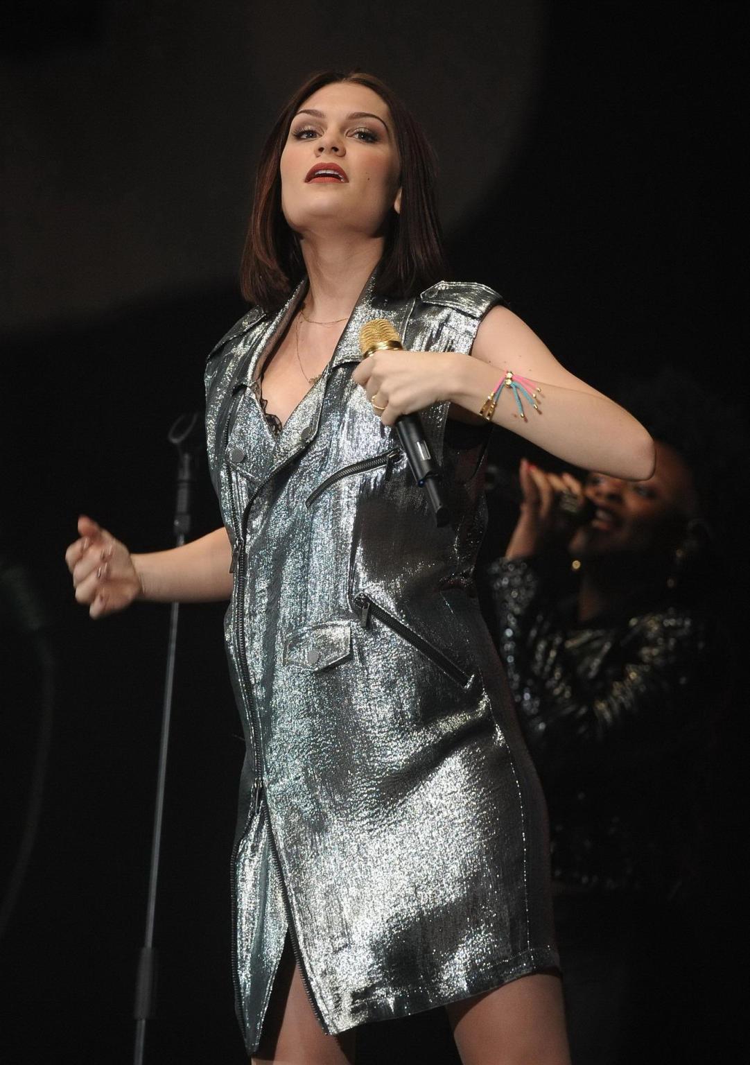 10P Jessie J bra peak  upskirt while performing on Radio 2 Live Concert in London