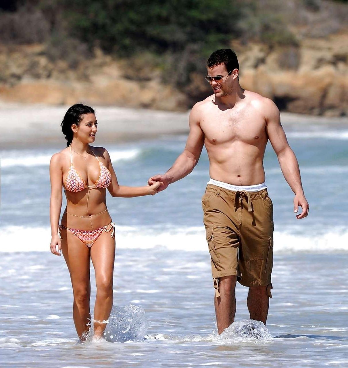 16P Kim Kardashian exposing her nice body in bikini with boyfriend