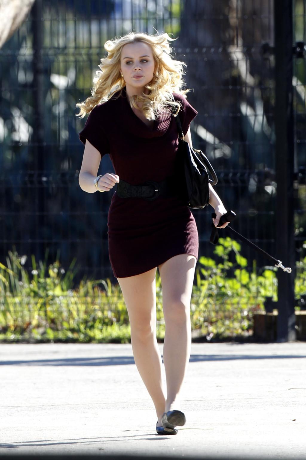 16P Helena Mattsson upskirt while changing her shoes on the set of 'Seven Psychopath