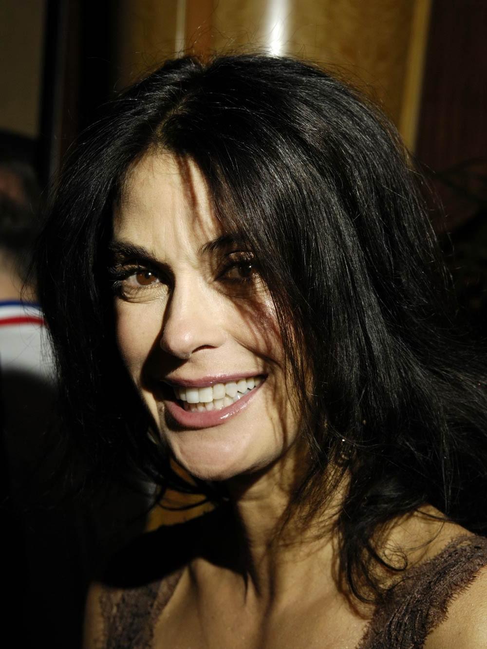 16P Teri Hatcher hard nipless thru green bikini
