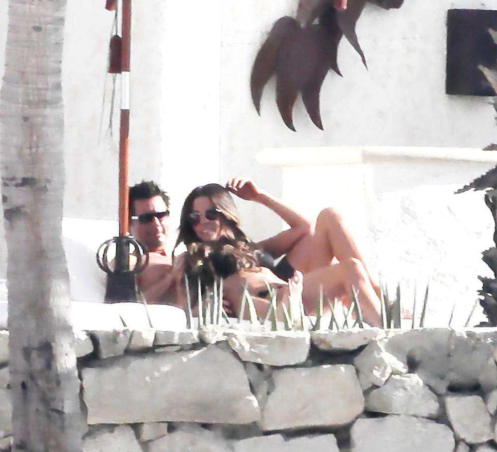 16P Kate Beckinsale ass and bikini perfection