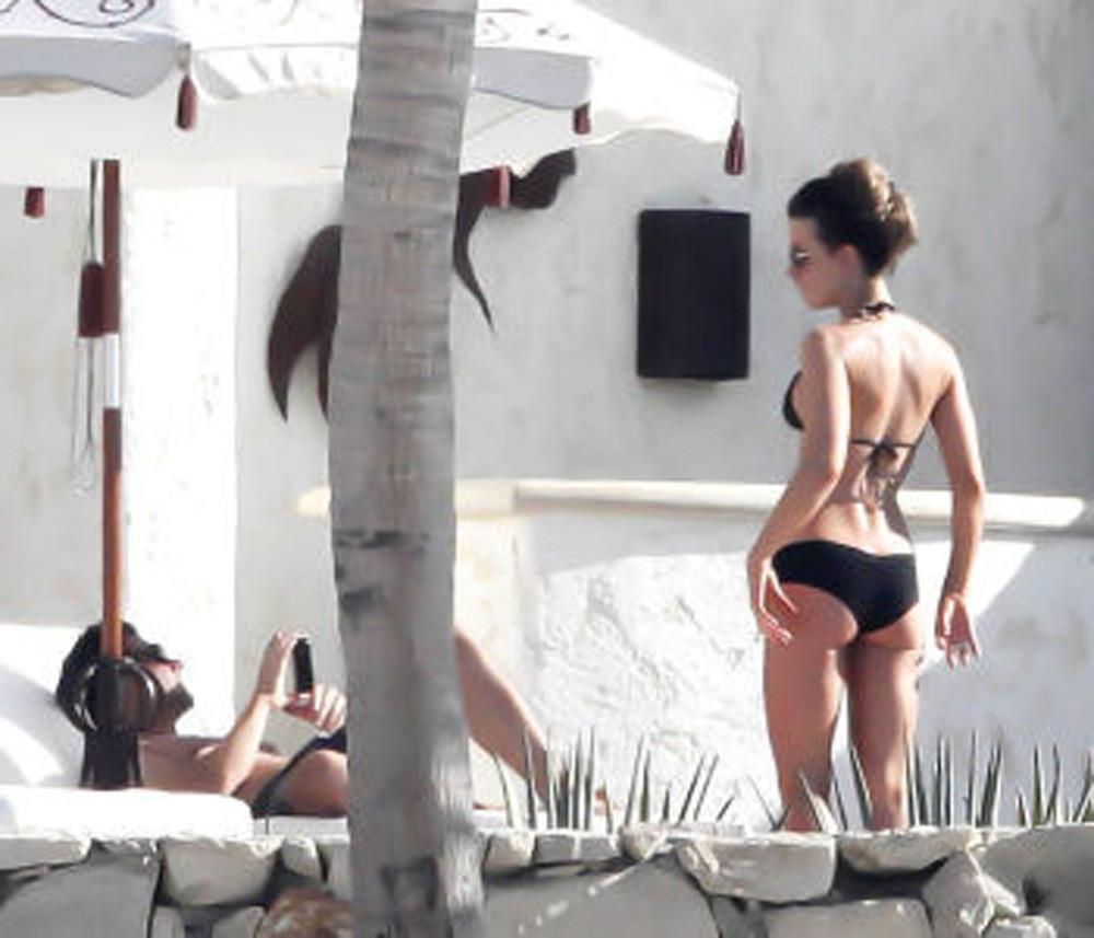 16P Kate Beckinsale ass and bikini perfection