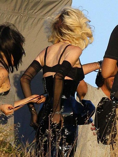 16P Lindsay Lohan exposing her sexy body and huge boobs just in bra