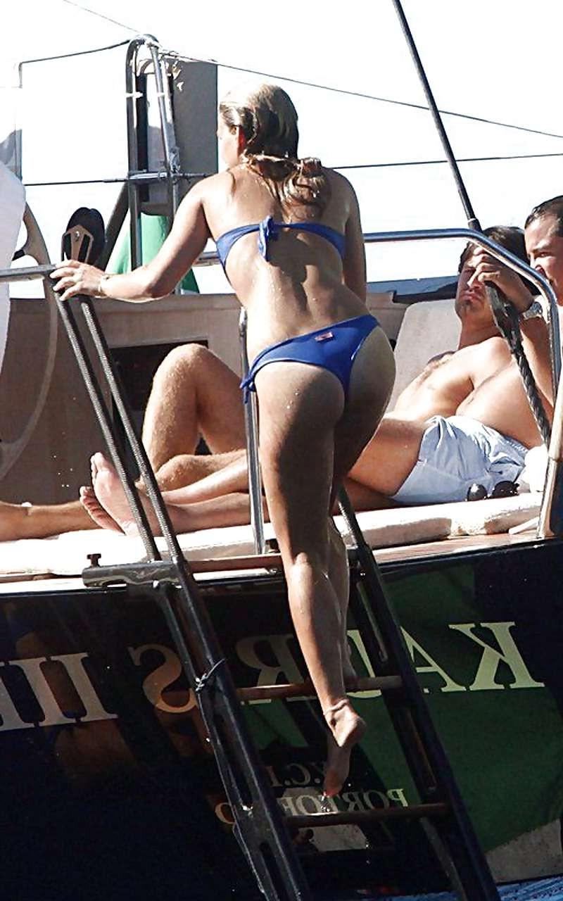 15P Bar Refaeli showing her fantastic ass in blue bikini and playing on beach