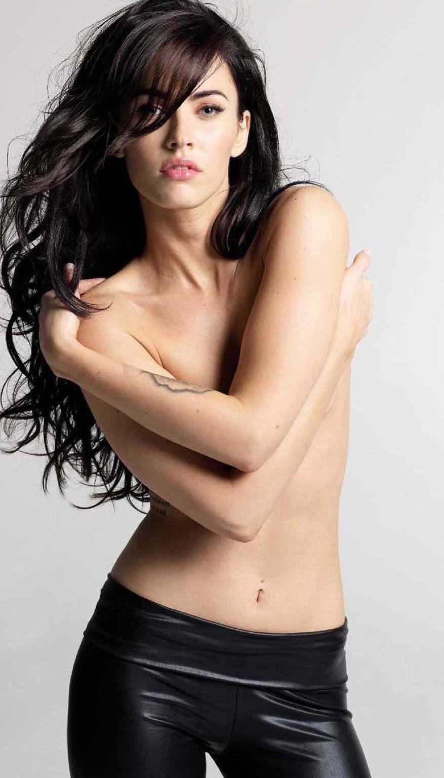 15P Megan Fox famous tits in black bikini