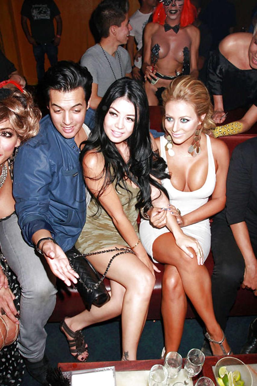 16P Aubrey O'Day selfshoting in red bra and very leggy in white mini skirt
