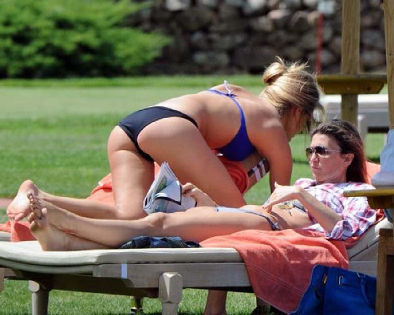 16P Bar Refaeli fucking sexy and hot bikini and nipple slip paparazzi photos