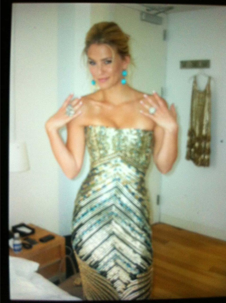 16P Bar Refaeli flashing panties upskirt and showing pookies in tight dress paparazz