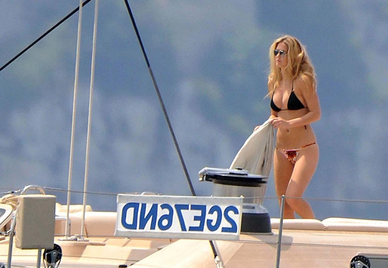16P Bar Refaeli exposing her fucking sexy body in bikini on yacht