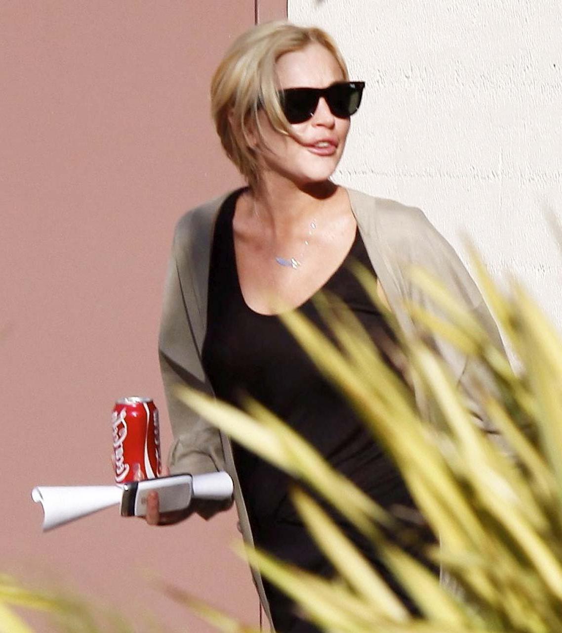 16P Lindsay Lohan very sexy and hot paparazzi see thru photos with no bra