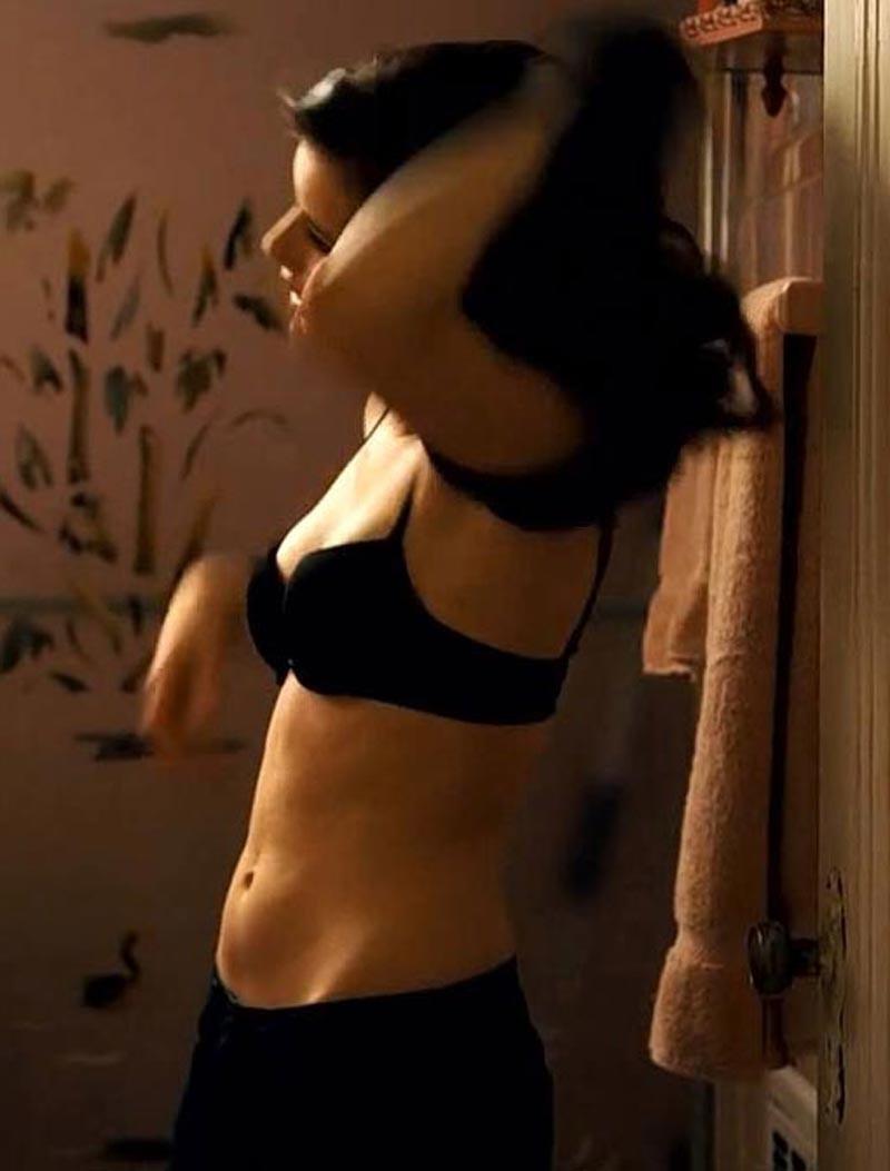 15P Emma Roberts showing little boobs in black bra