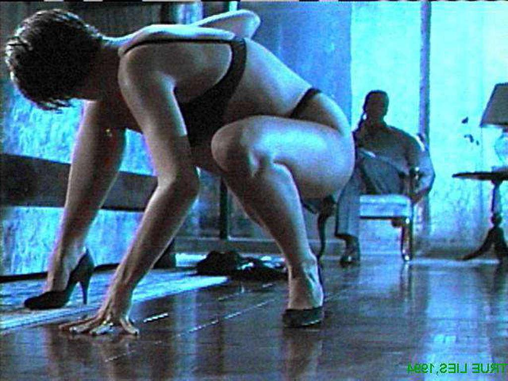 15P Jamie Lee Curtis showing her nice tits and posing in bra and panty