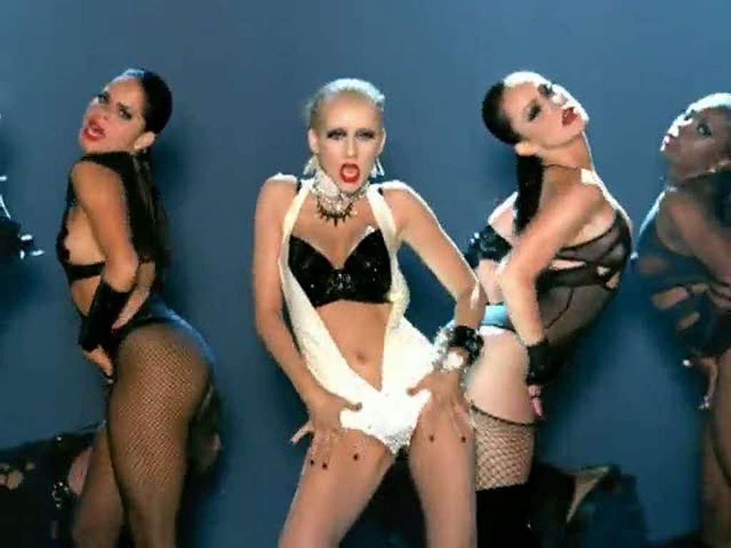 16P Christina Aguilera looking very sexy in bra and panties