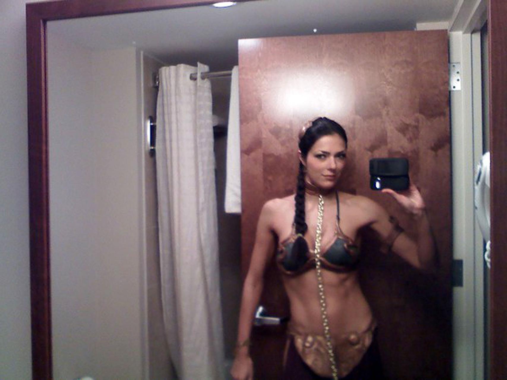 16P Adrianne Curry posing and showing huge boobs in her sexy bra
