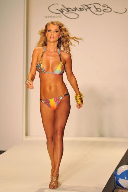 15P Joanna Krupa modeling in fantastic bikini