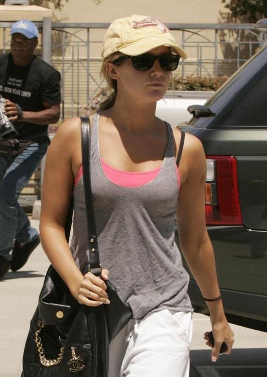 15P Ashley Tisdale sexy ass in soaking wet bikini