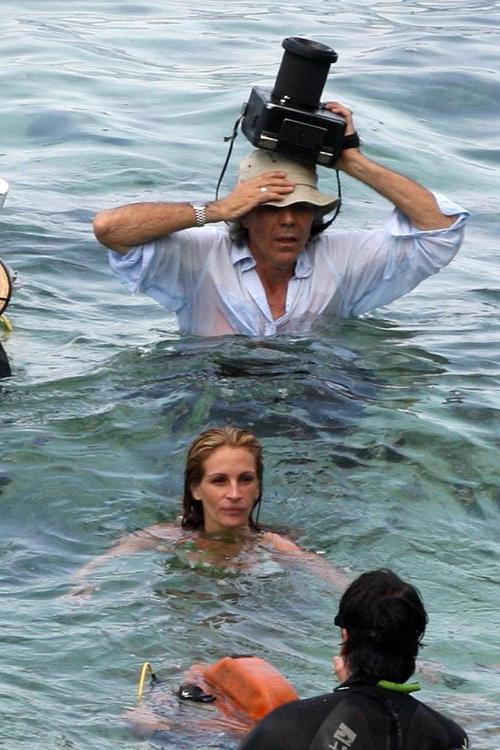 15P Julia Roberts in wet bikini showing big boobs