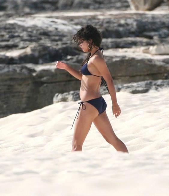 16P Vanessa Hudgens caught tanning in bikini