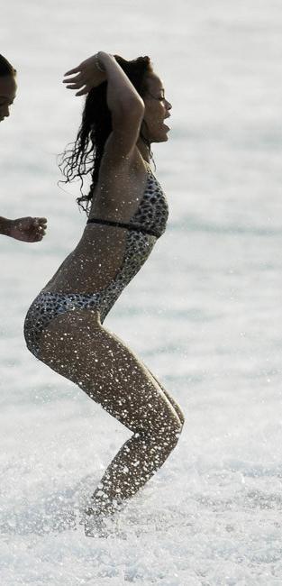 16P Rihanna see through and sexy ass in bikini