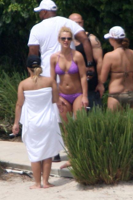 16P Britney Spears marble ass in sexy bikini