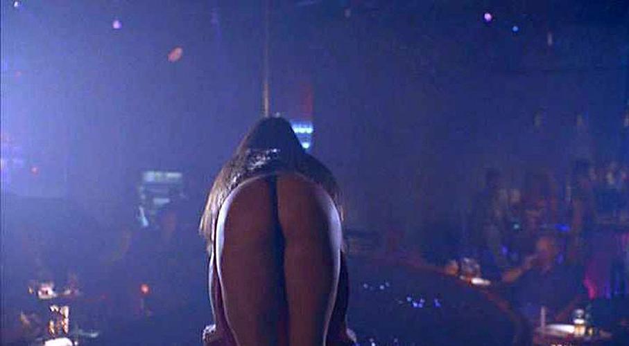 10P Demi Moore performing streaptese and exposing her nice body in bra and panties