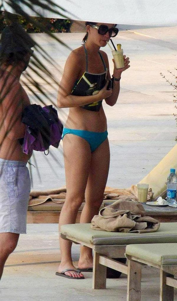 14P Katy Perry smoking ass and tits in sexy bikini