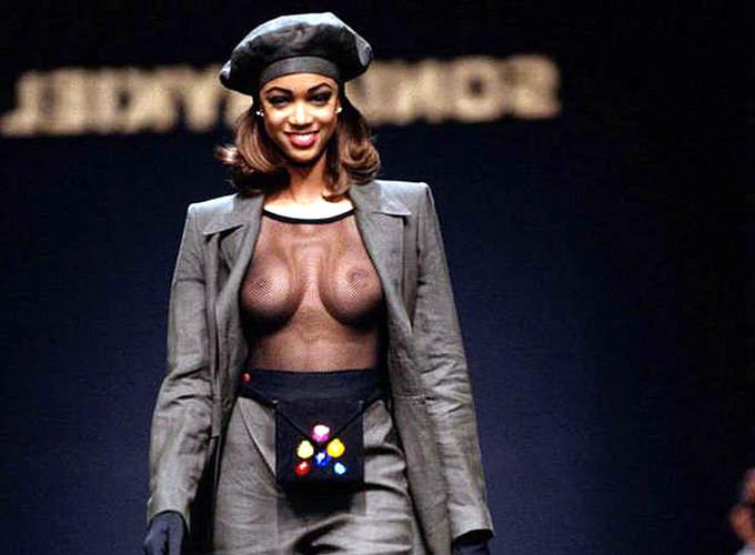 16P Tyra Banks posing sexy in one million dollar bra and showing her tits