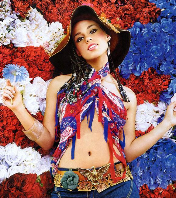 15P Sexy Alicia Keys knows just how to tease with skimpy bra