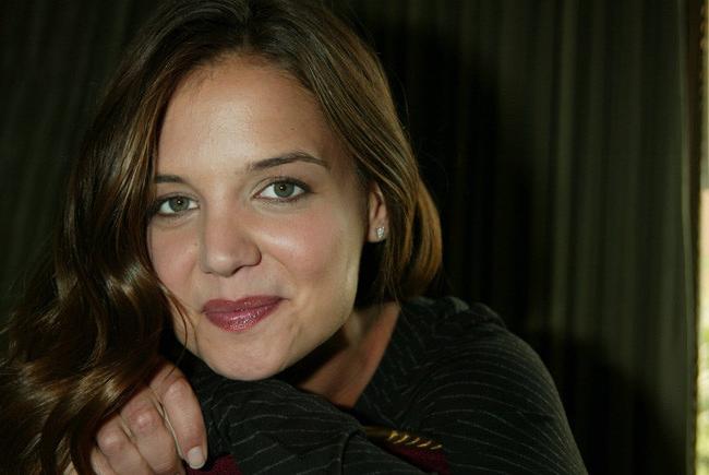 15P Celeb Katie Holmes see through bra and nice long legs