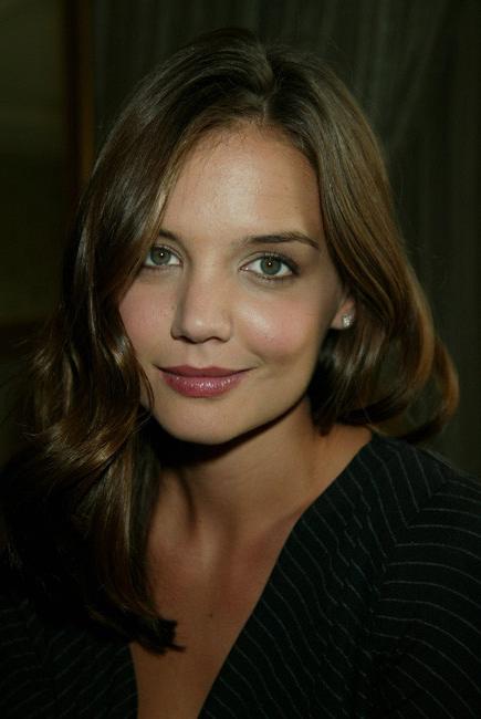 15P Celeb Katie Holmes see through bra and nice long legs