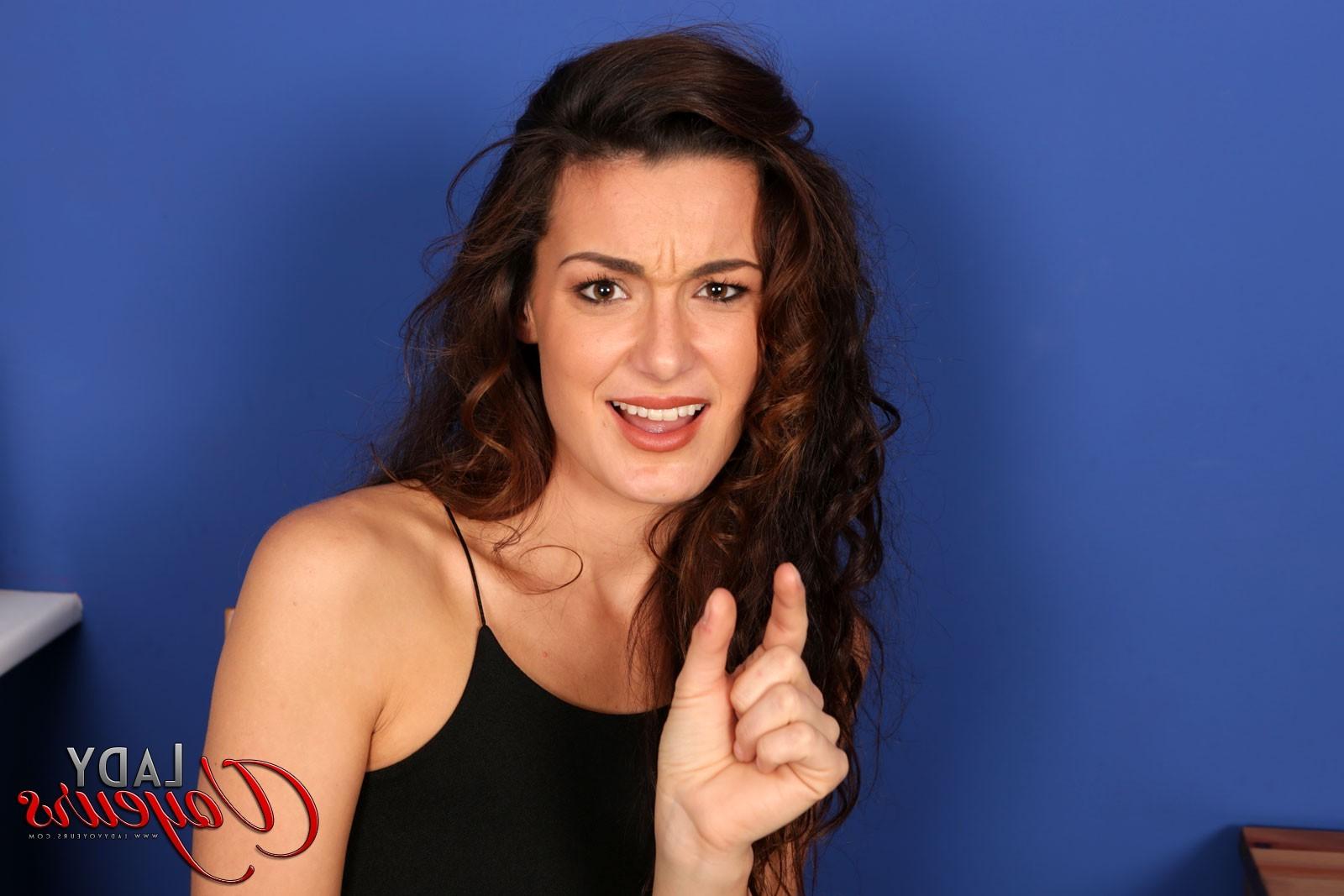 17P Laura Wins The Bet Featuring Laura Strauss