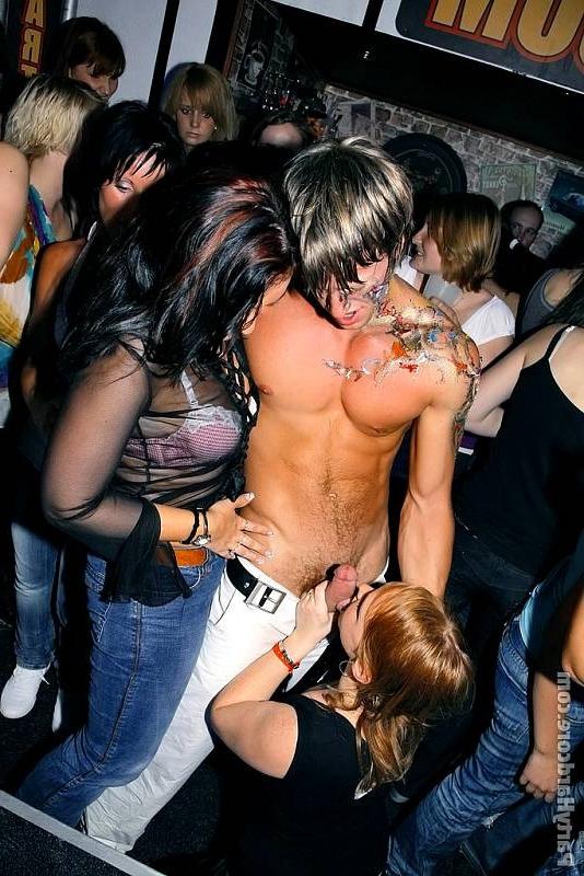 18P Club filled with eighty horny teens
