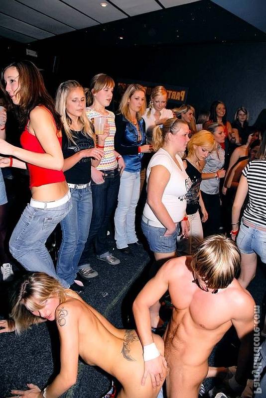 20P Amateur teens lose their innocence