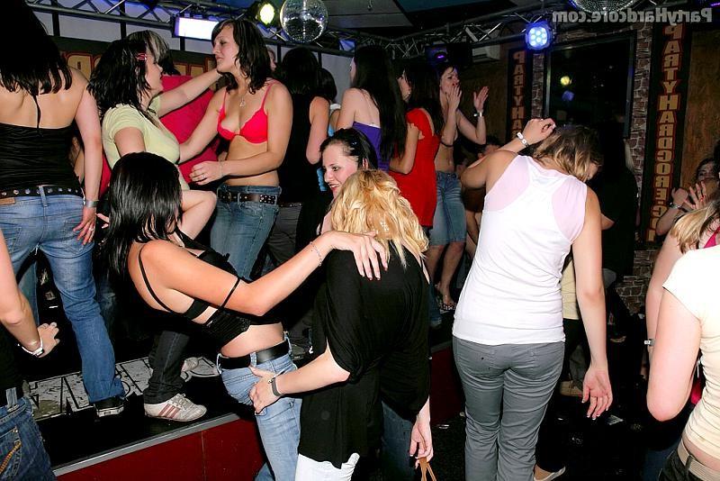 18P Amateurs show off their slutty side