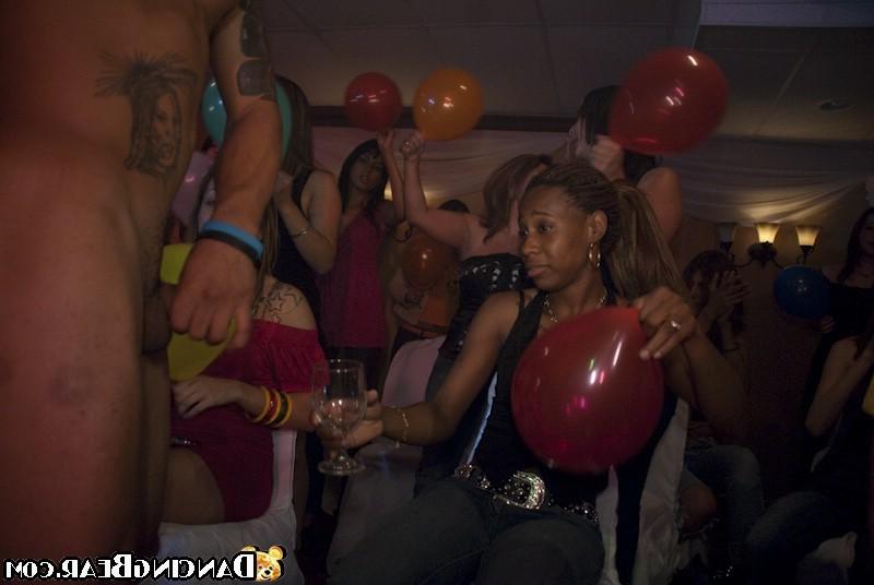 20P Malestripper serves ladies cfnm dinner