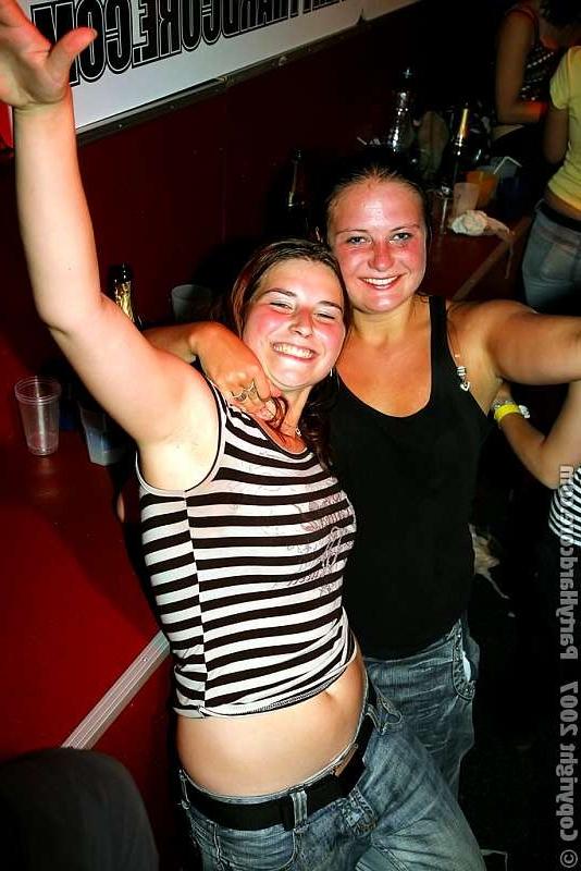20P Malestrippers get teenagers blood temperature to boiling point