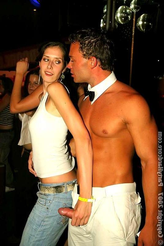 20P Malestrippers get teenagers blood temperature to boiling point