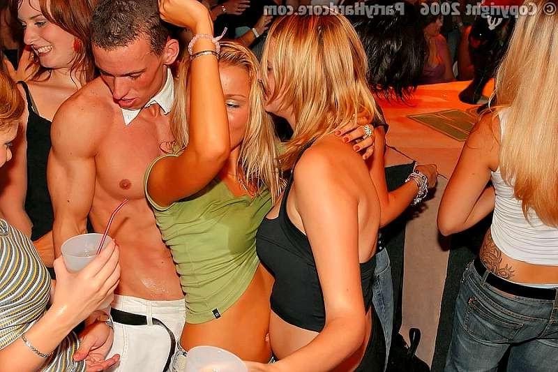 20P Two blondes fight for a piece of strippers cock