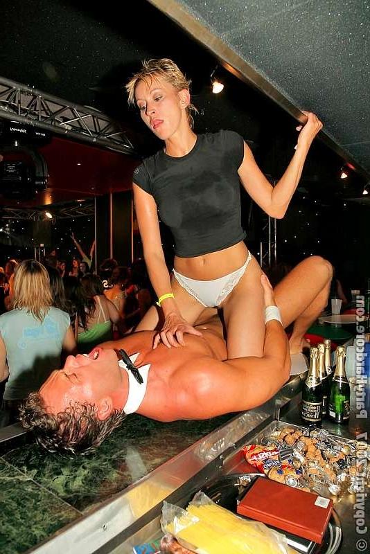 20P Gals next door surround stripper like wild beasts