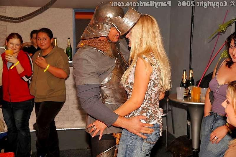 20P Two knights fighting to get into cute teens panties on stage