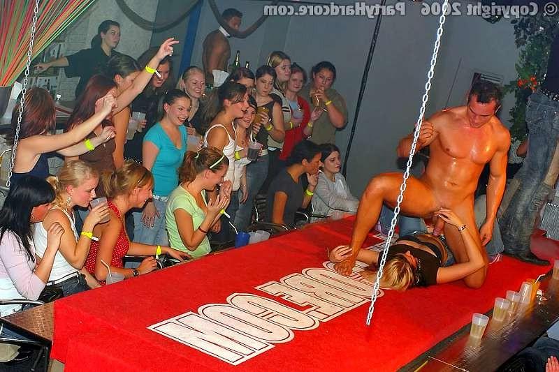 20P Two knights fighting to get into cute teens panties on stage