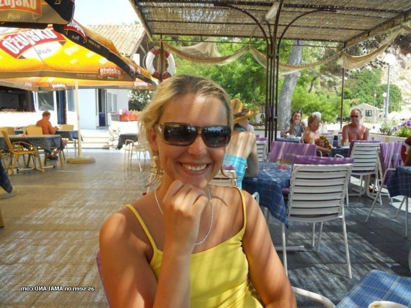 10P Lovely sexy blonde wife goes topless on vacation