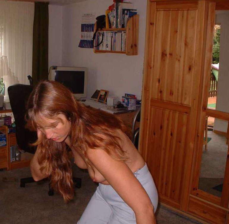 16P Pictures of a horny wife who got jizzed on