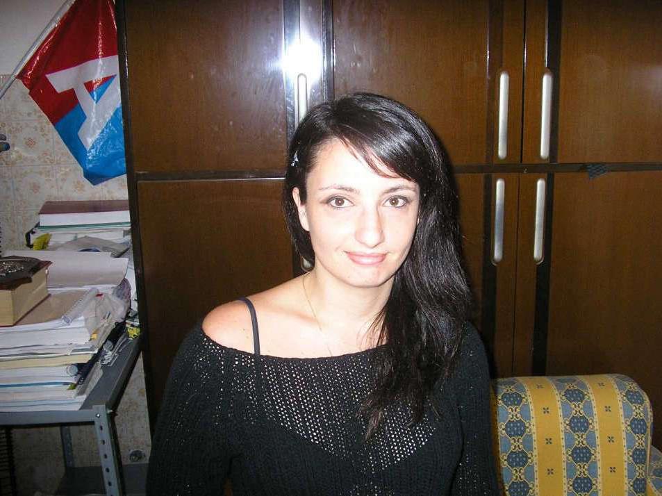 15P Photos of a sexy wife who got naked