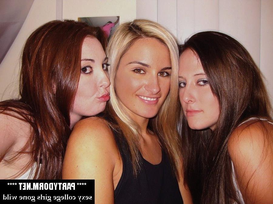 15P Crazy college lesbians having some dorm room fun