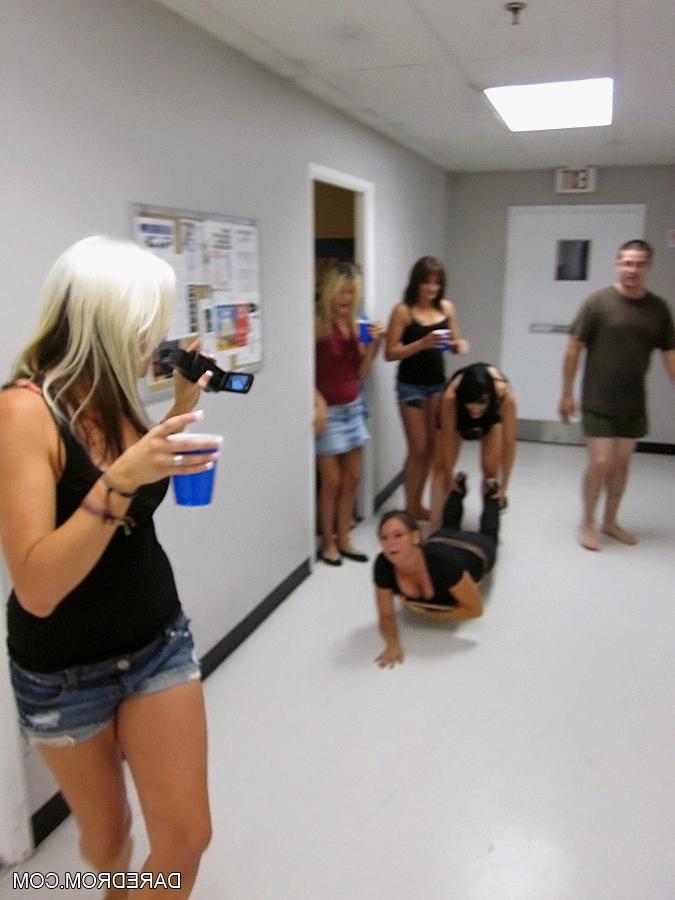 12P 2 hot college babes suck and fuck guys cock in these real amateur fucking group 